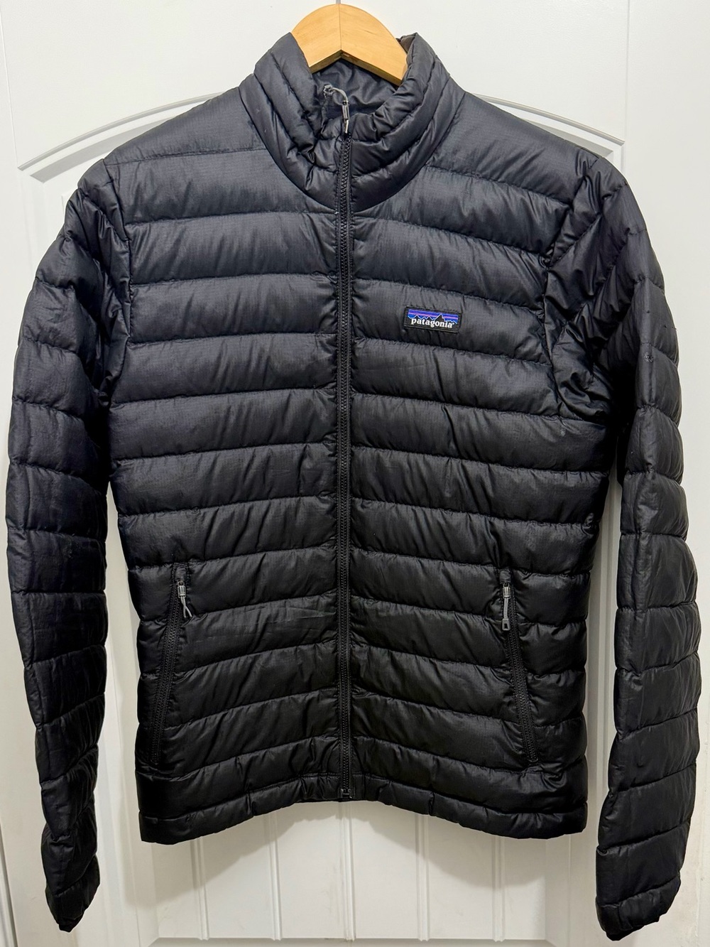 Patagonia Men’s Down Jacket, Black, Size Small, 84674, Small Defect, Read Desc